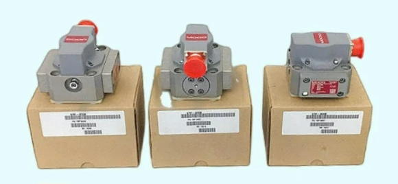 美國(guó)MOOG穆格伺服閥D684Z48621/D684Z4137B